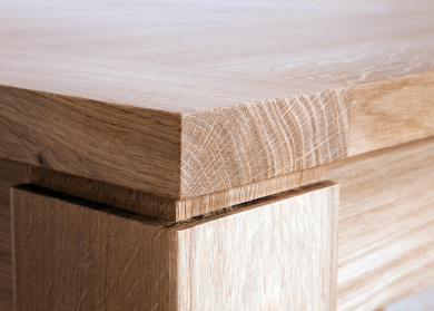 Table à allonges CALI Carrée - bois de chêne massif Détail
